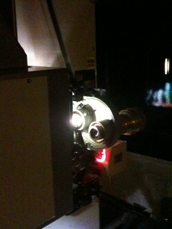 Flyer de Cine bajo las Estrellas (ejemplo)